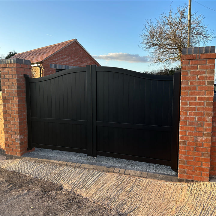 Bell-Curved Solid Infill Aluminium Driveway Gates