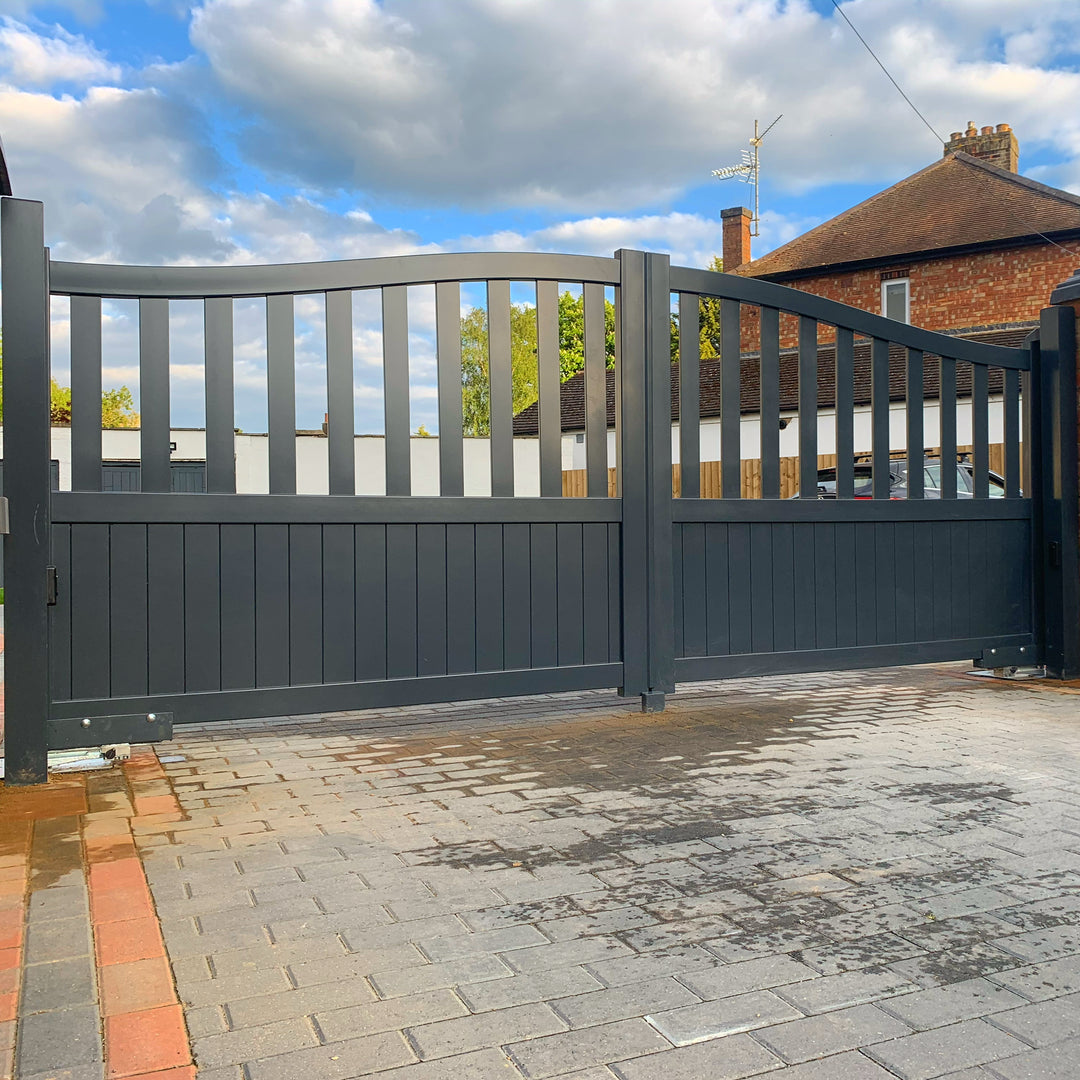 Bell-Curved Centre-Open Partial-Privacy Driveway Gates