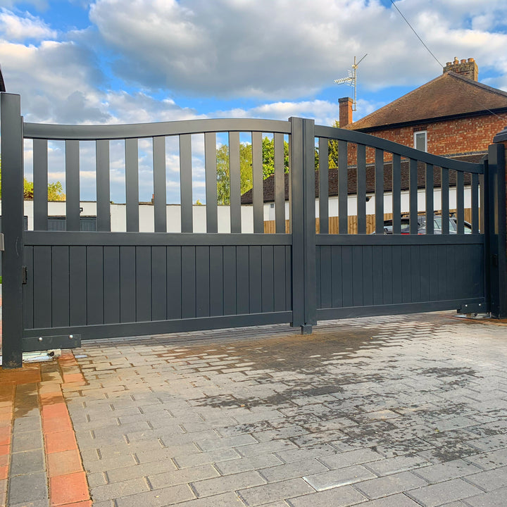 Bell-Curved Centre-Open Partial-Privacy Driveway Gates
